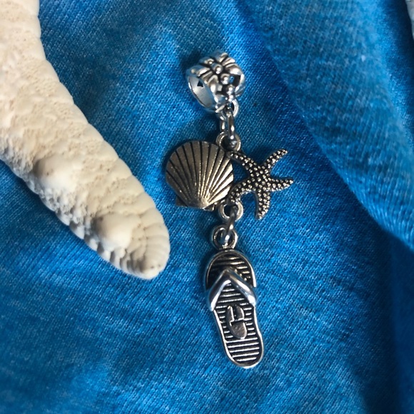 NWT, Handmade by A Charmed Life. Silver Bail with Ocean Themed Charms - Picture 6 of 7
